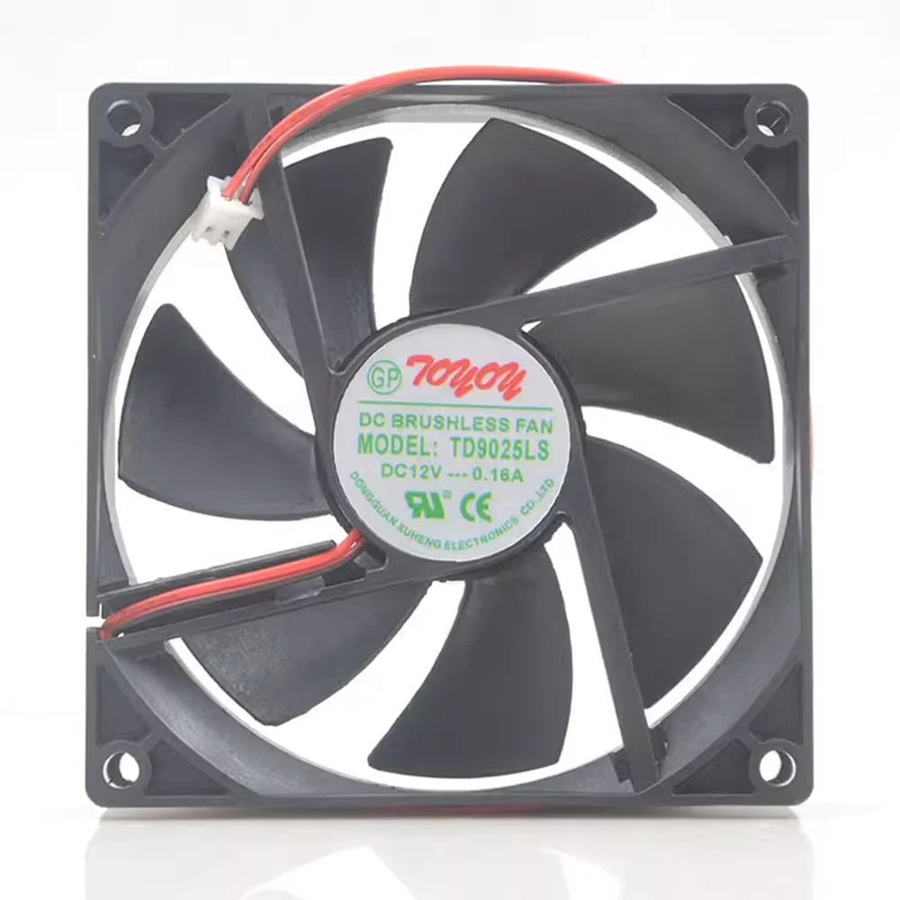 Ventilador NUVCOL de 9 cm instalado en disipador TON TD9025LS