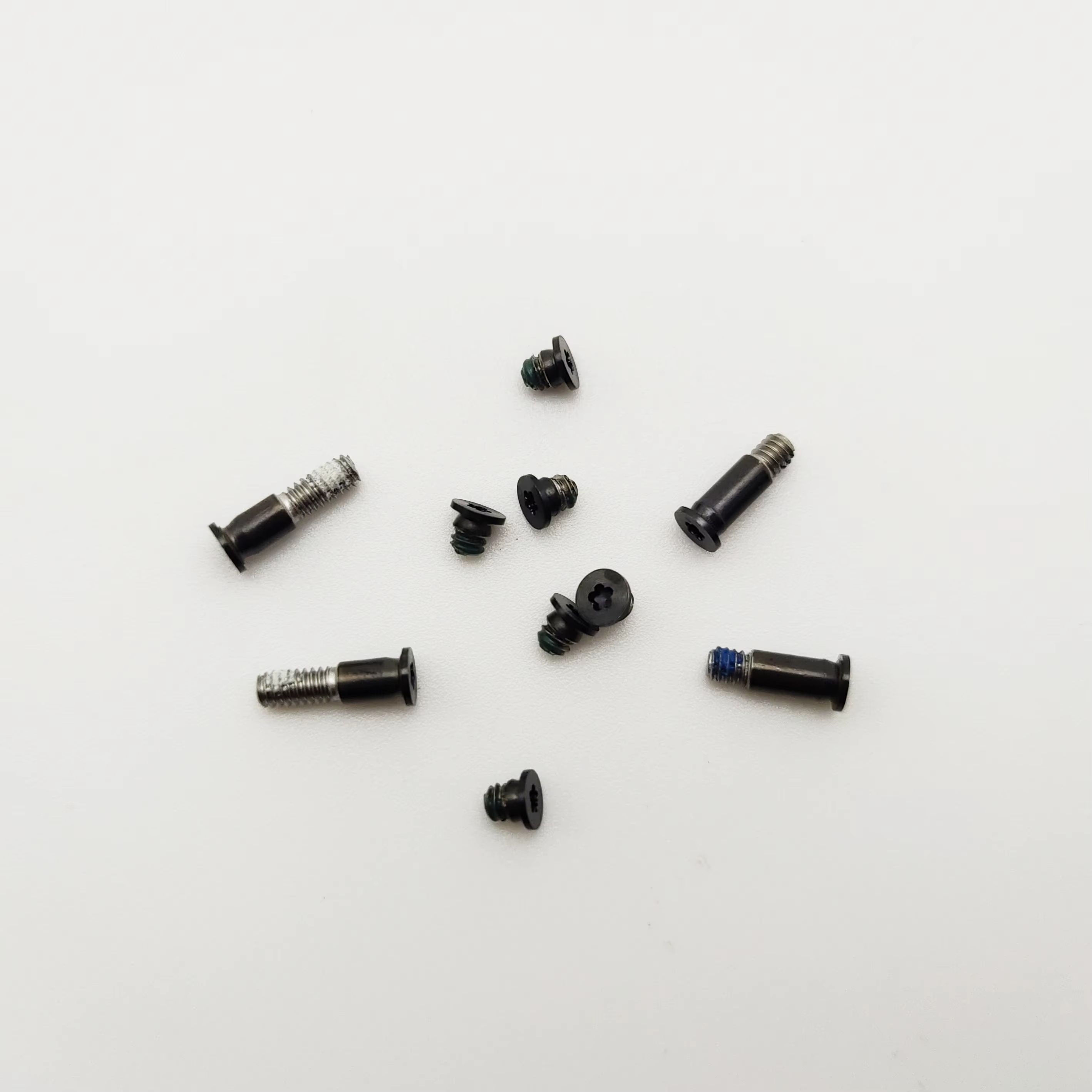 Tornillos de repuesto para MacBook Air oro