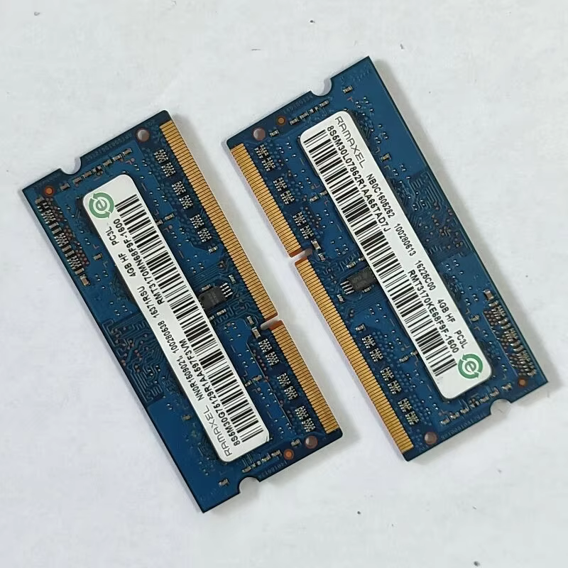 Proceso de inserción de la memoria RAM