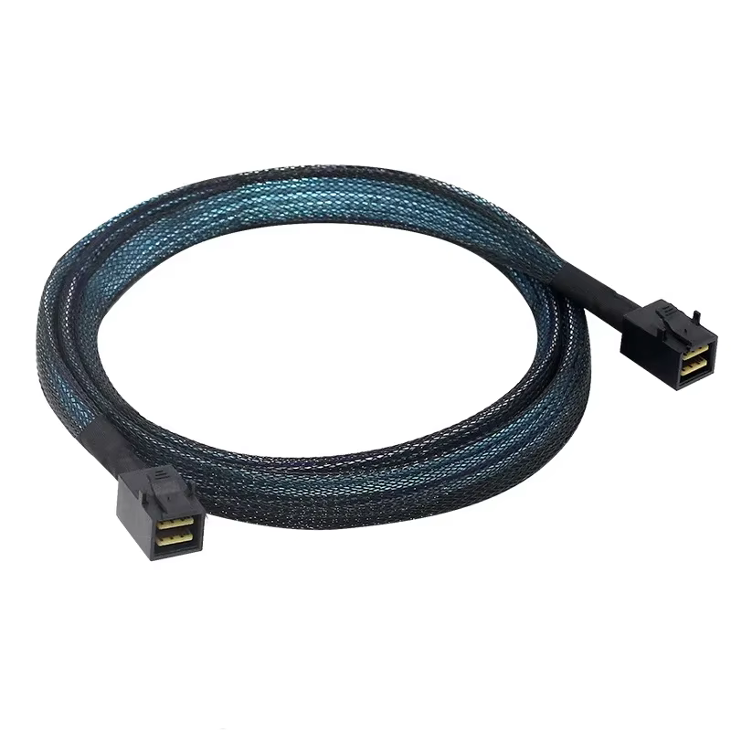 Cable SFF8643 a 8643 conectado a un servidor