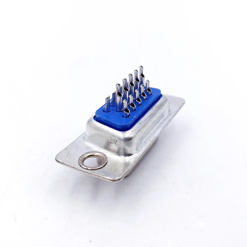 Variedad de conectores DB15 y DB9 incluidos