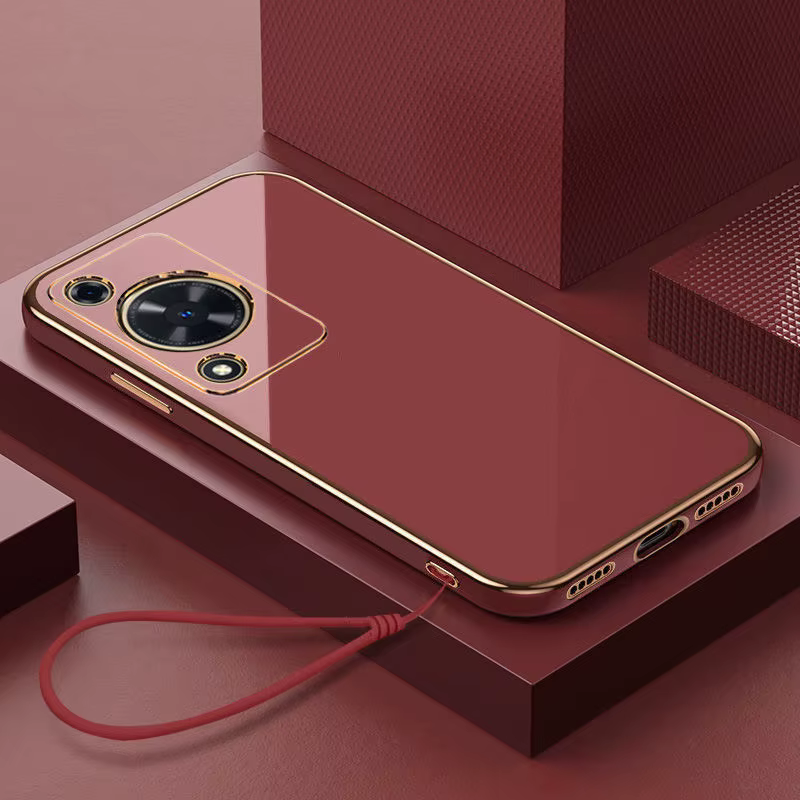 Mano colocando la funda sobre el Huawei Nova Y72