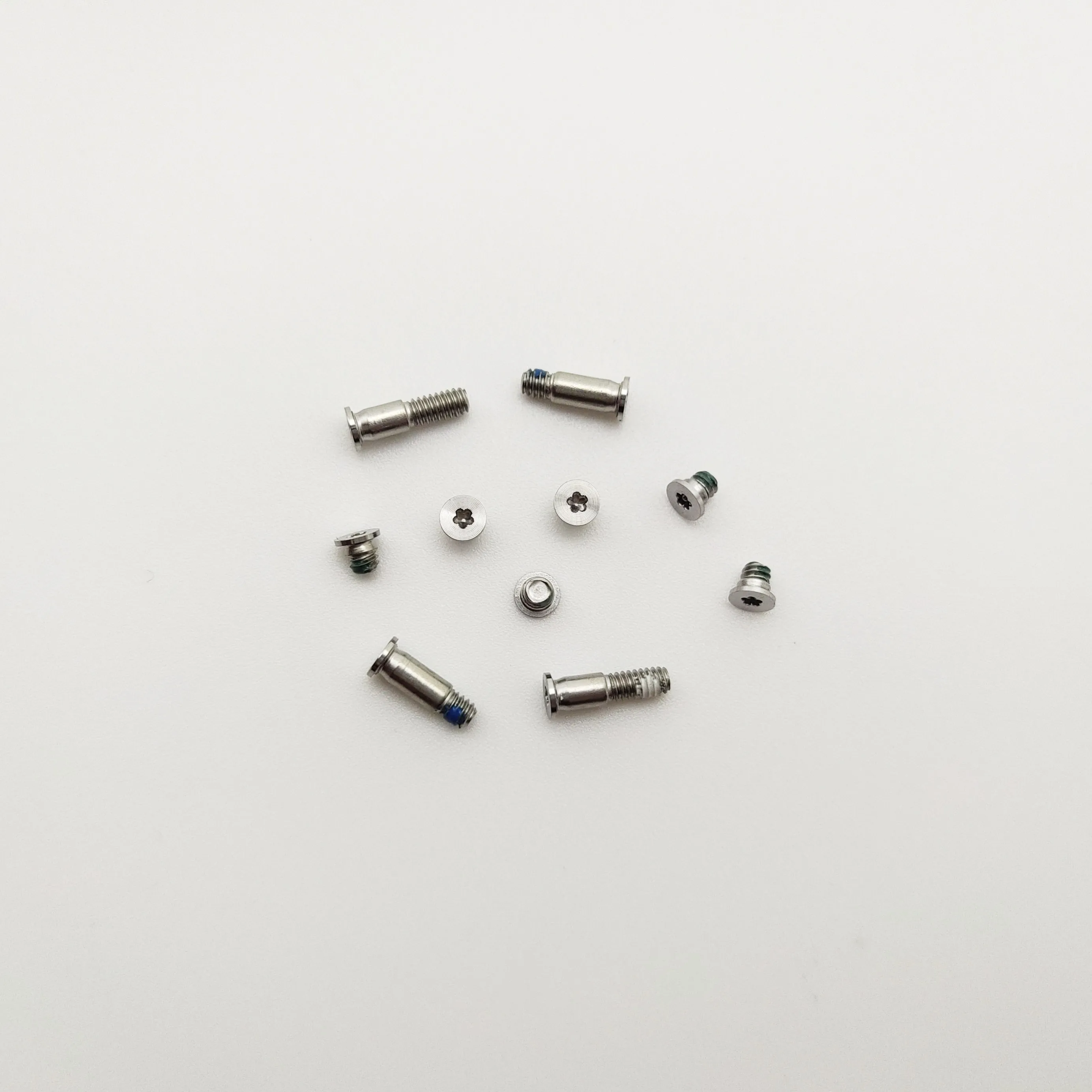 Tornillos de repuesto para MacBook Air plata