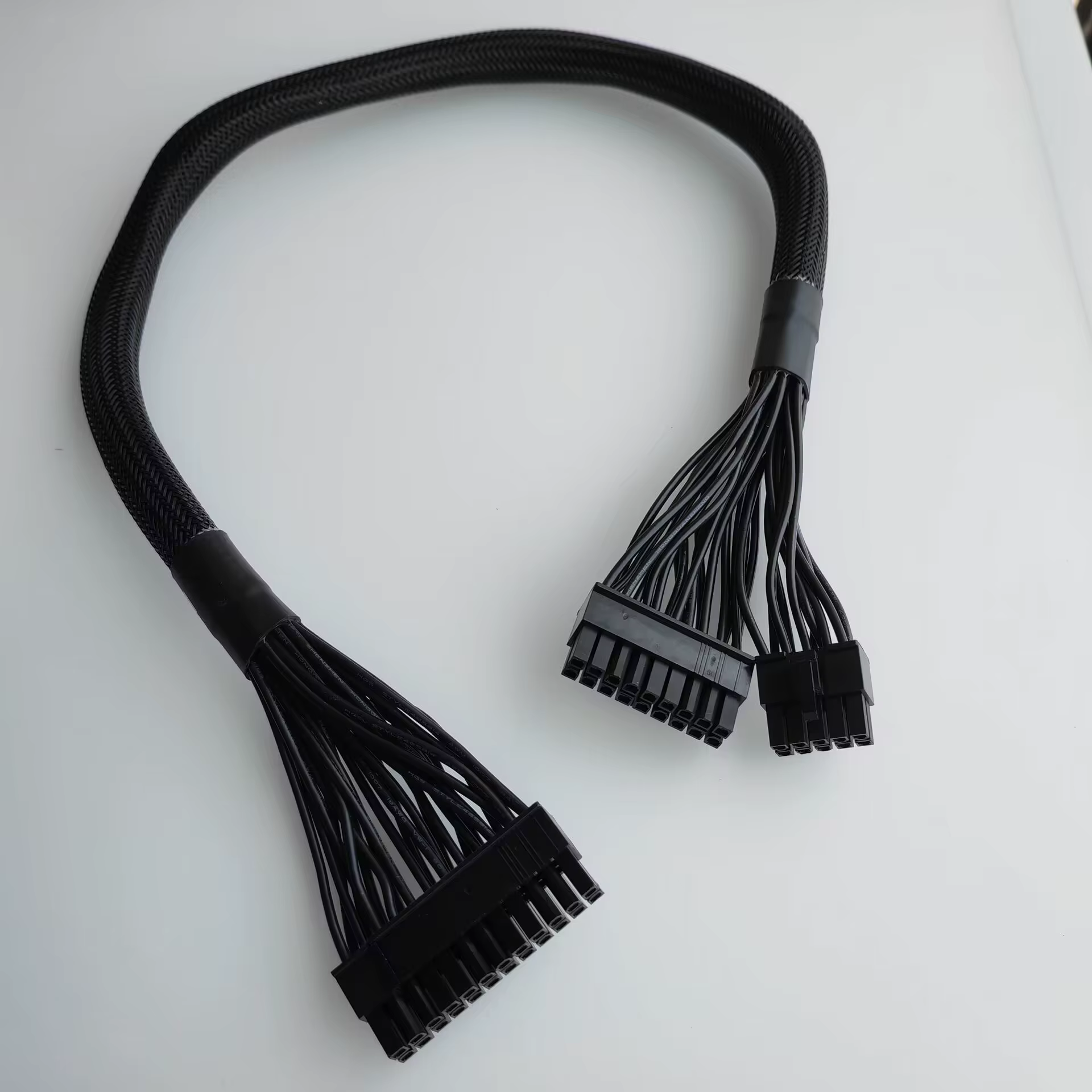 Cable tipo D 12Pin a GPU 8Pin/6Pin