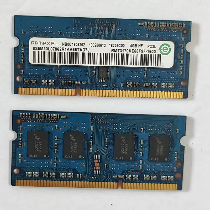 RAMAXEL en una ranura SODIMM de portátil