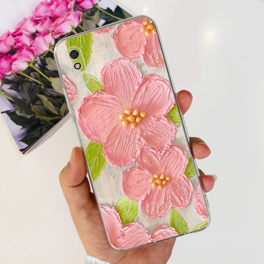Funda puesta en el teléfono, mostrando los recortes precisos