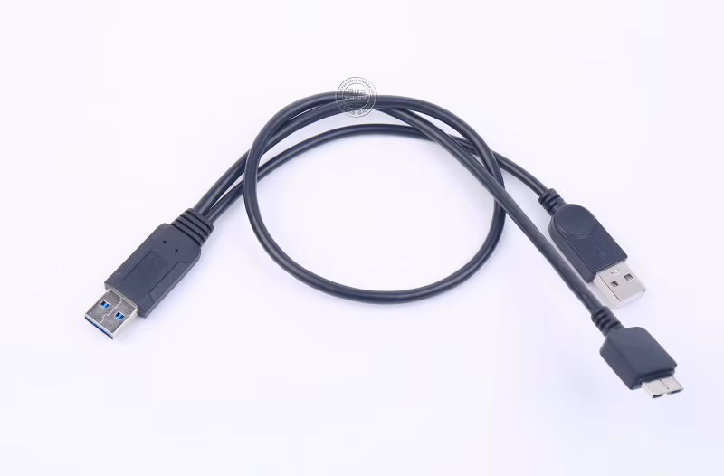 Conector micro USB 3.0 y alimentación USB