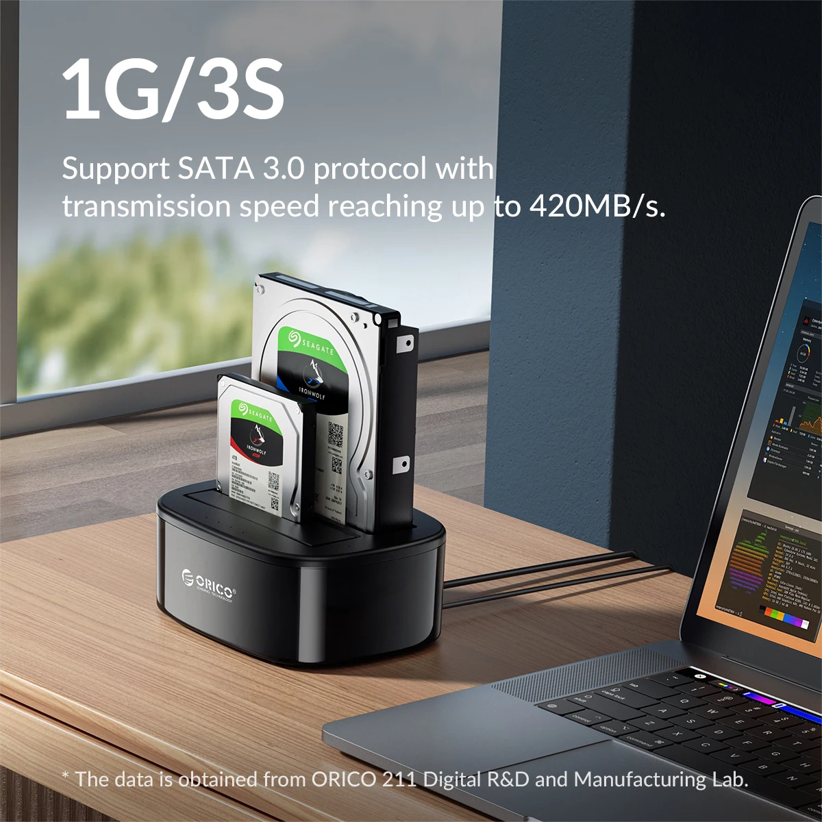 Detalle del conector USB 3.0 y botón de alimentación