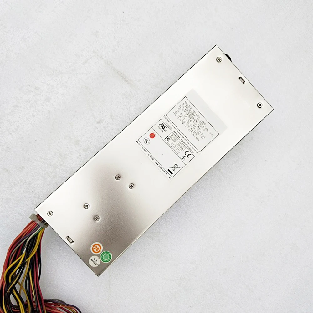 Muestra de los cables modulares y conectores etiquetados