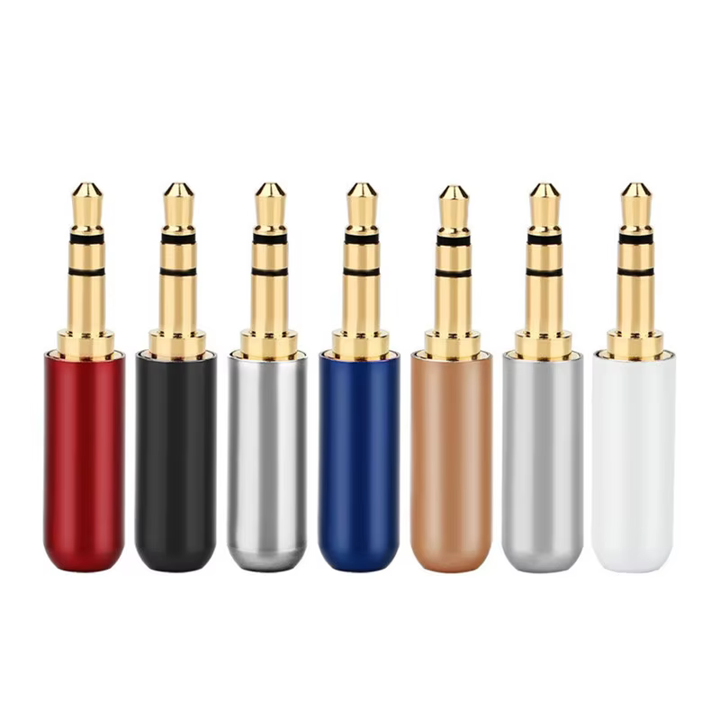 Conector jack 3.5mm dorado vista frontal