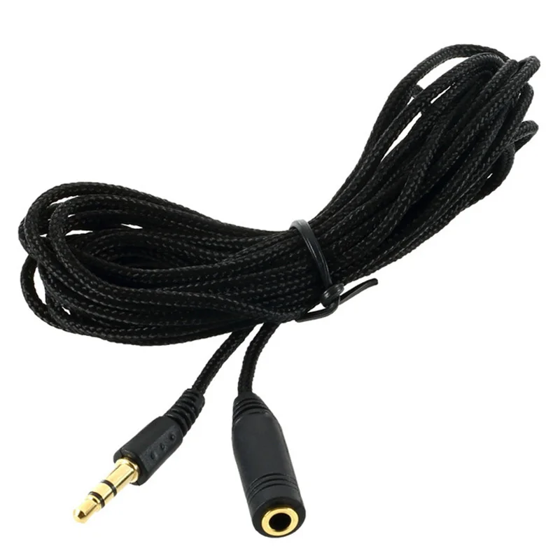 Cable de nailon negro enrollado