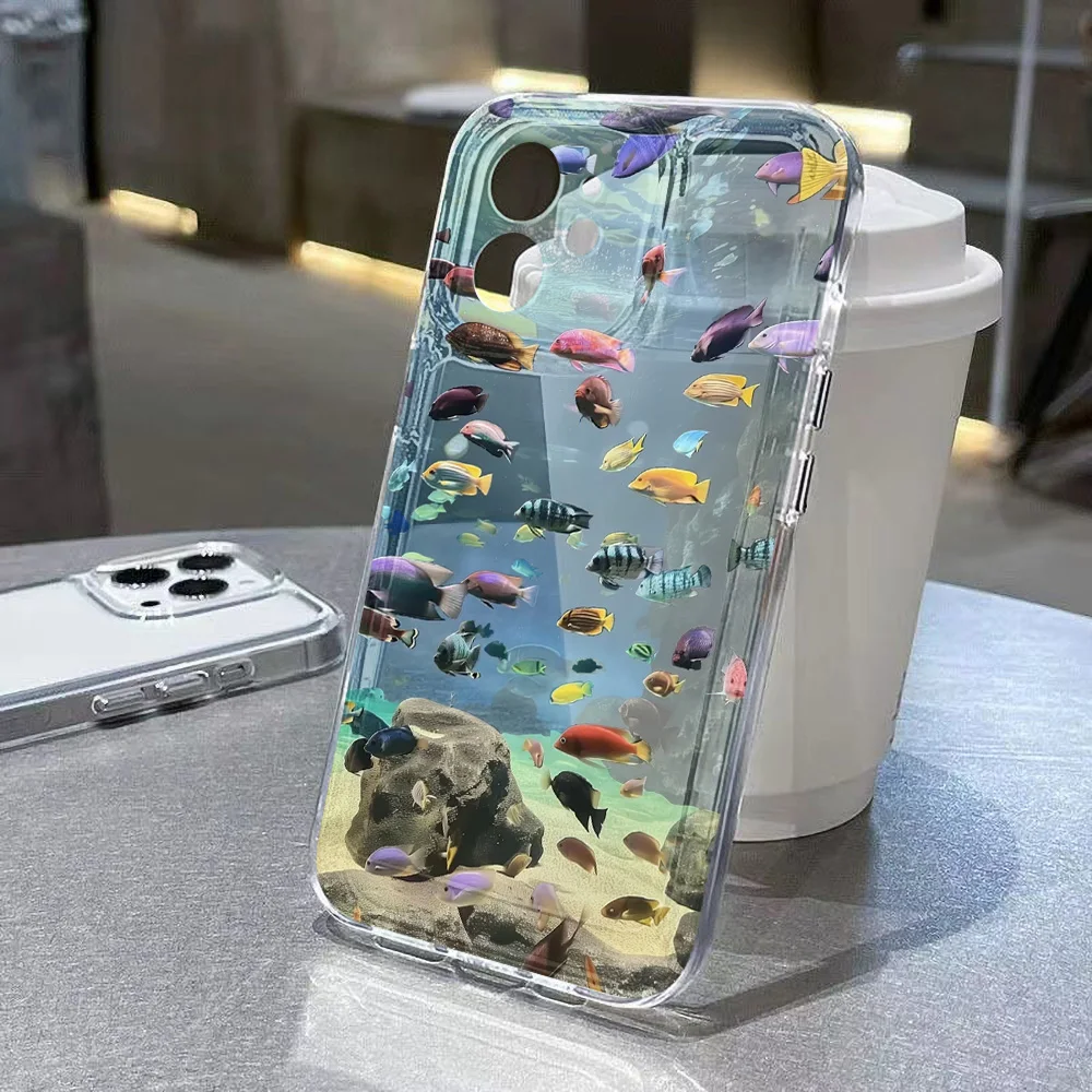 Funda Transparente iPhone Peces – Silicona Suave Antigolpes - imagen 4