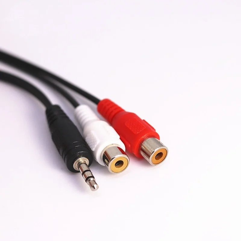 Detalle del conector macho de 3.5mm niquelado