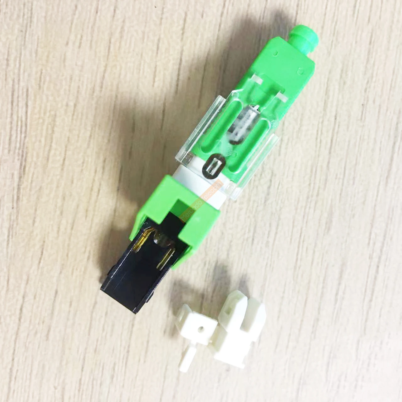 Detalle del pulido APC del conector