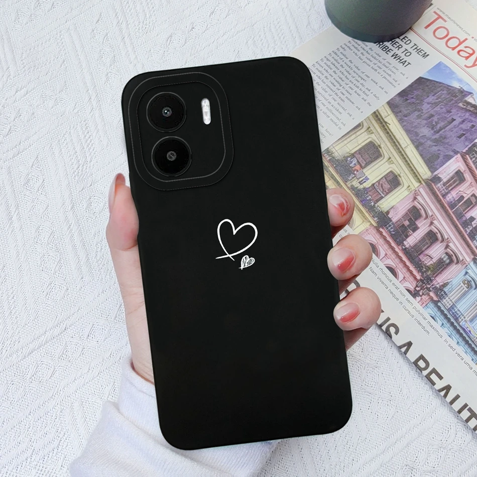 Funda en uso mostrando su flexibilidad y agarre