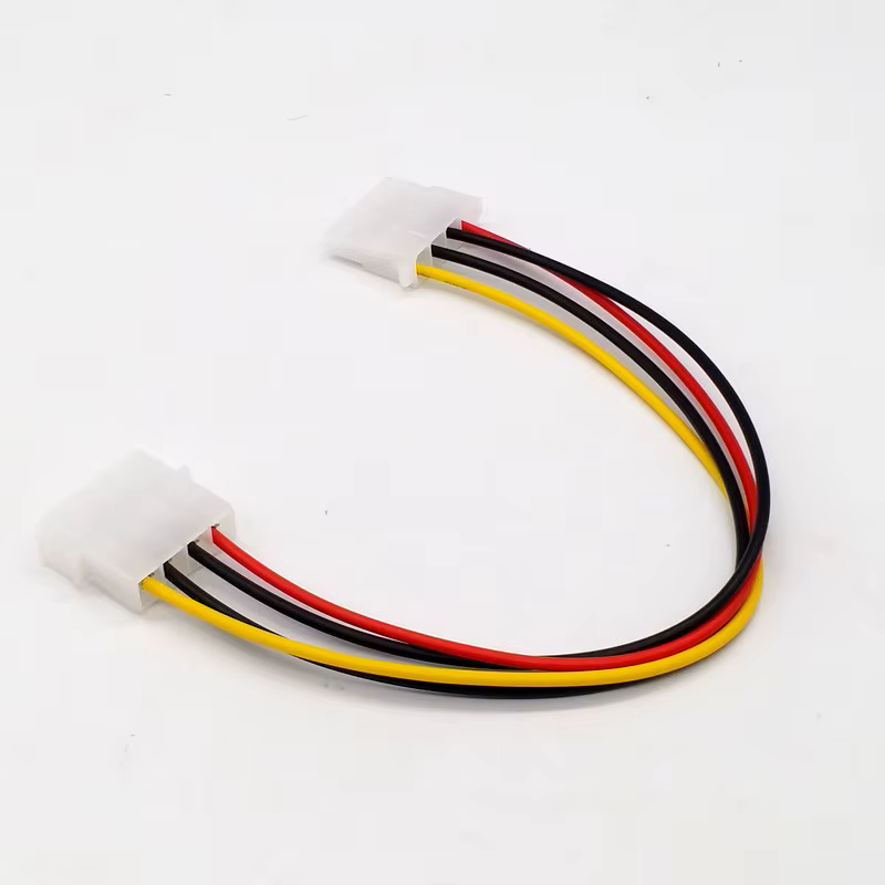 Detalle de conectores Molex 4 pines hembra