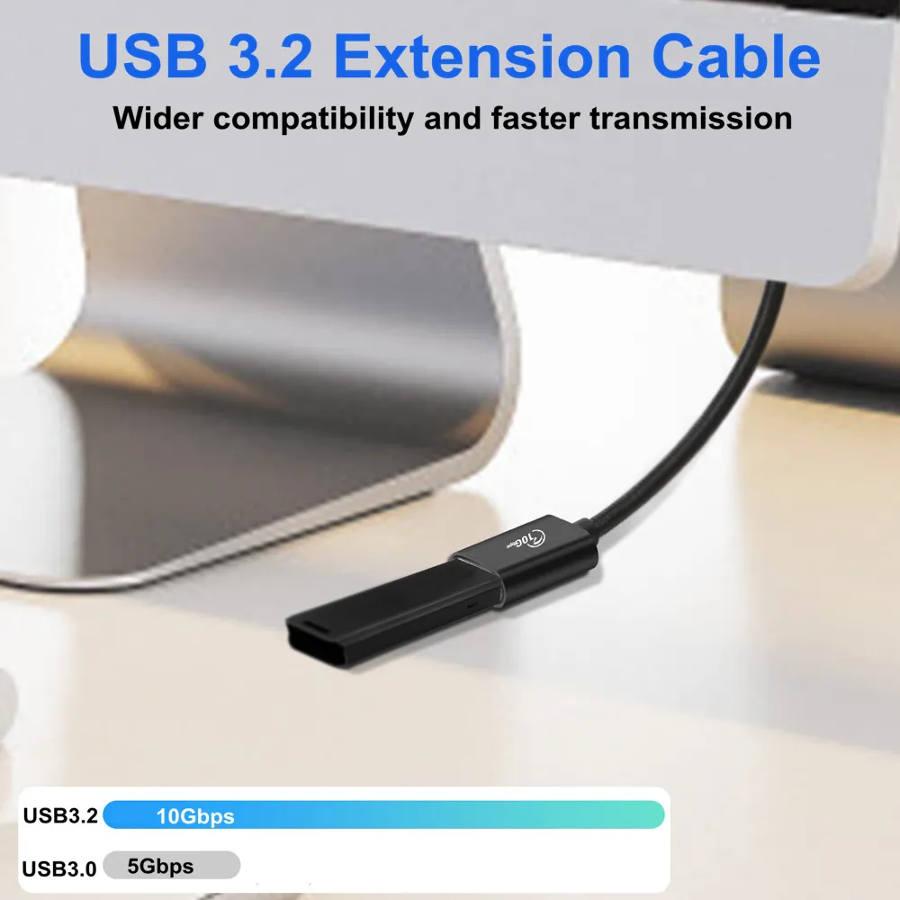 Detalle del conector USB 3.2 con acabado en aleación de aluminio