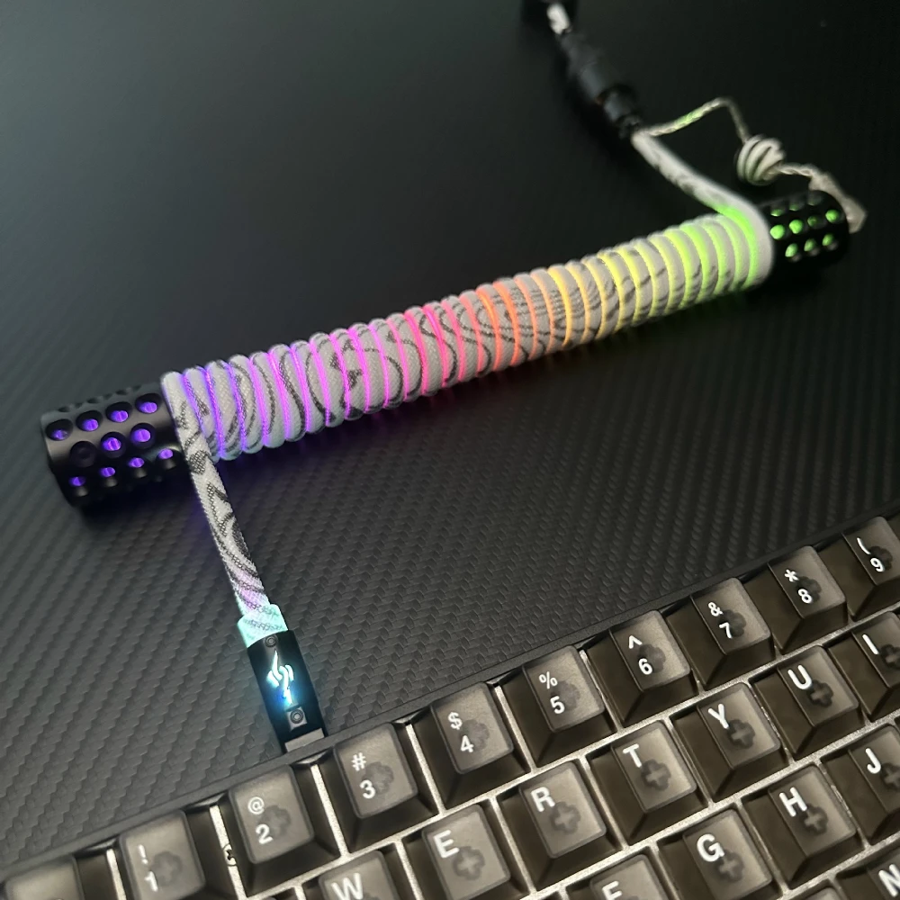 Diseño del cable en espilar con efecto luminoso