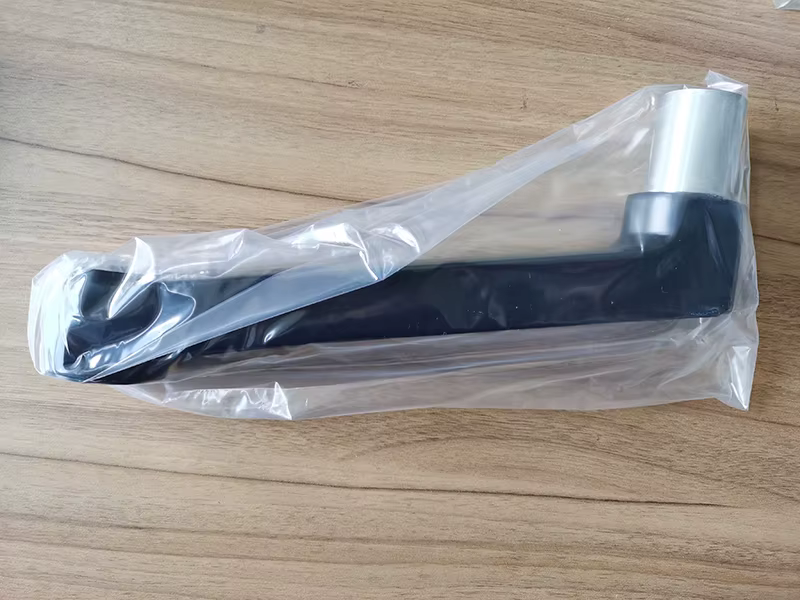 Brazo articulado montado en escritorio
