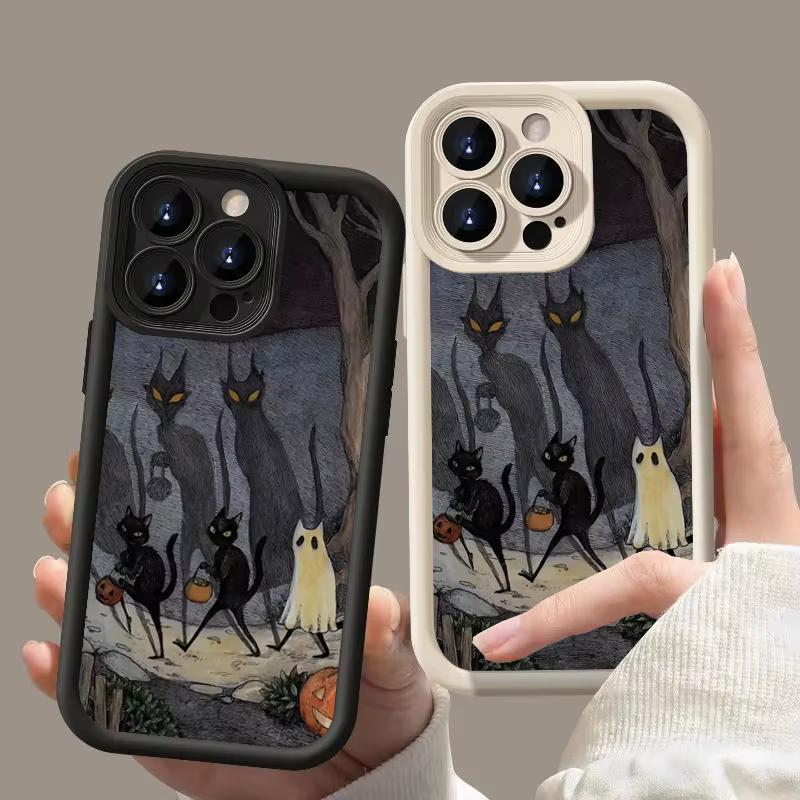 Funda mostrando el diseño de gato y zorro monster
