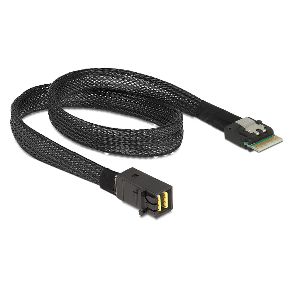 Detalle del cable con etiquetado de especificaciones