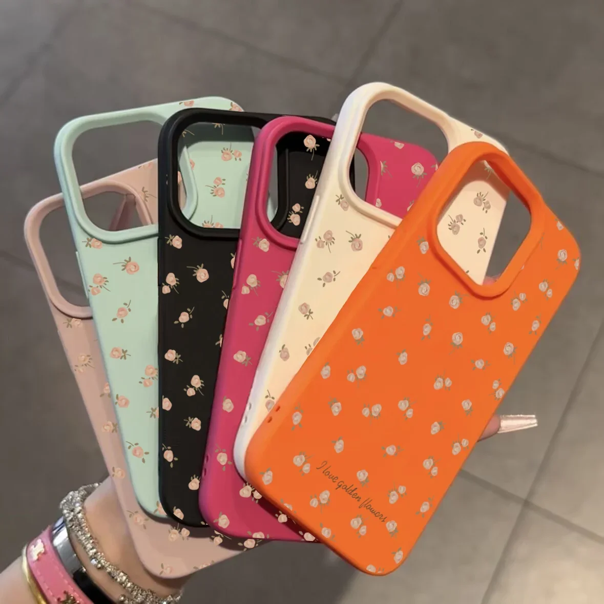 Funda Silicona iPhone 16 Pro Max / 15 – Lichi Flores Rosas Antigolpes - imagen 3