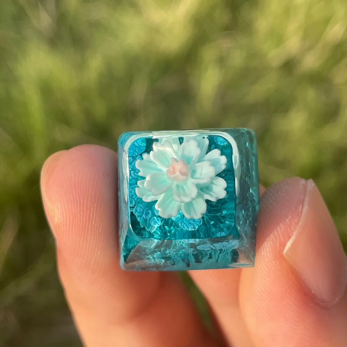 Anne Pro 2 / GK64 Teclas Mecánicas RGB Resina Flores Artesanales - imagen 2