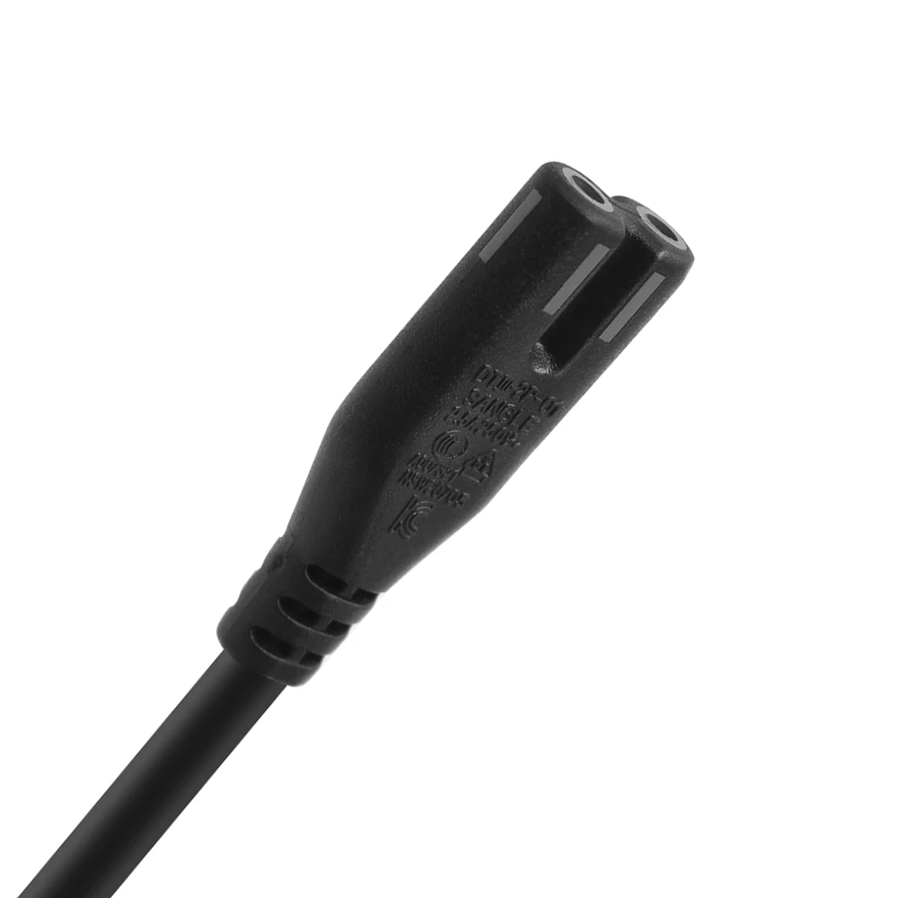 Cable extendido mostrando su longitud