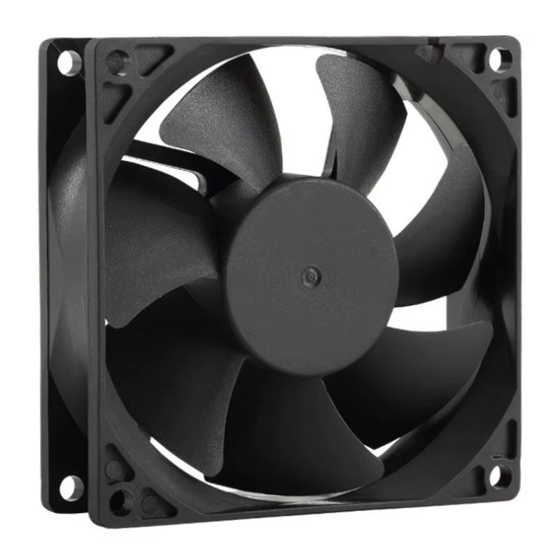 Ventilador refrigerando componentes internos del PC