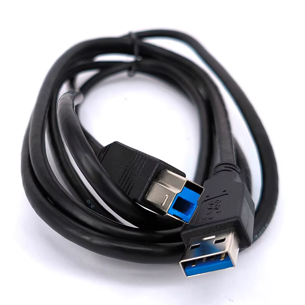Cable USB 3.0 A-B de OhLinTek en oficina