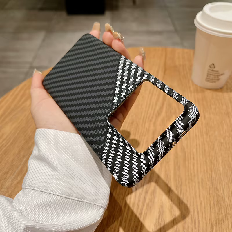 Funda Fibra de Carbono Xiaomi 14T Pro/15T Ultrafina Antihuellas - imagen 4