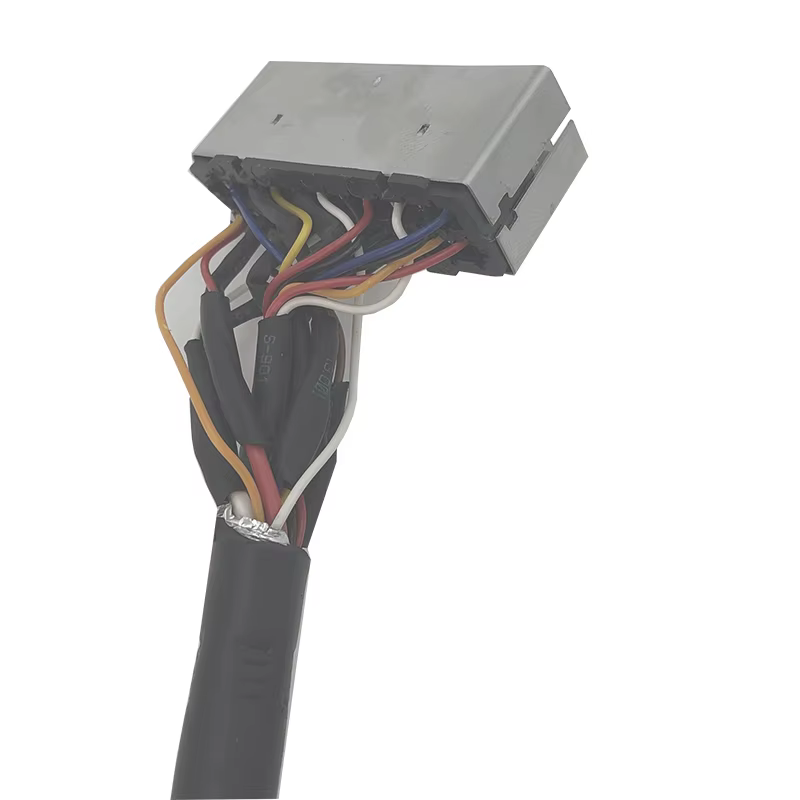 Detalle de conectores niquelados con empuñadura