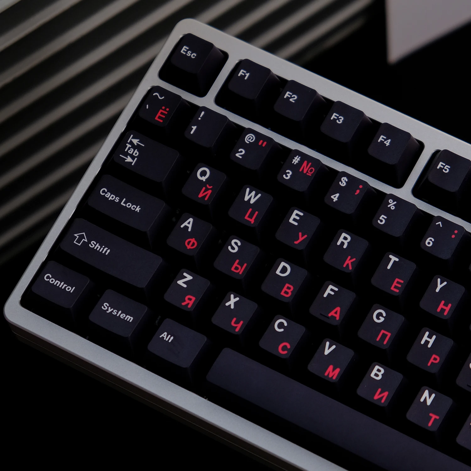 GMK WOB Teclas mecánicas PBT Perfil Cherry MX Negras Rojas - imagen 4