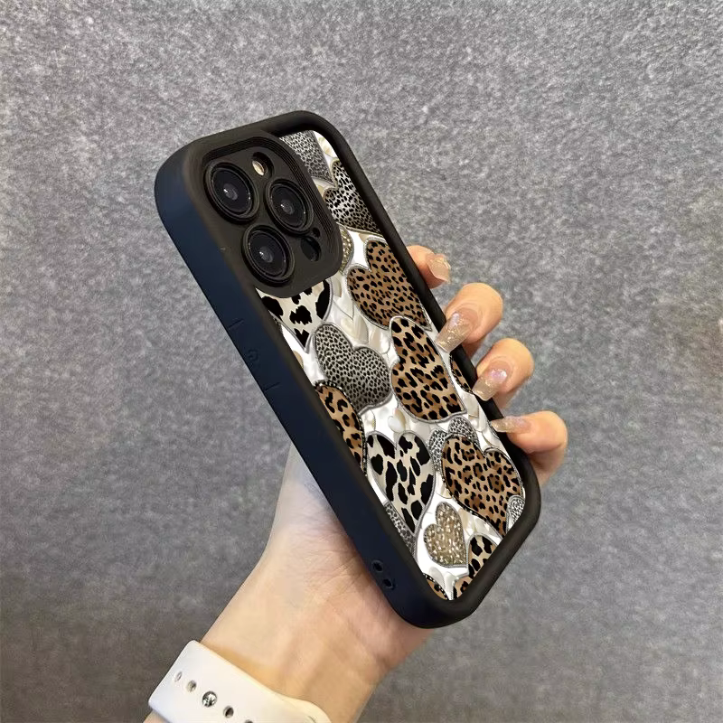 Funda iPhone Antigolpes Mate con Diseño de Corazones - imagen 3