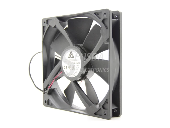 Ventilador Delta AFB1312M en configuración de servidor